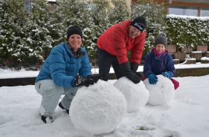 Building a snowman_12