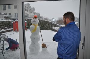 Building a snowman_37
