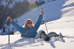 Snow-shoe hiking_16