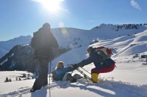 Snow-shoe hiking_18